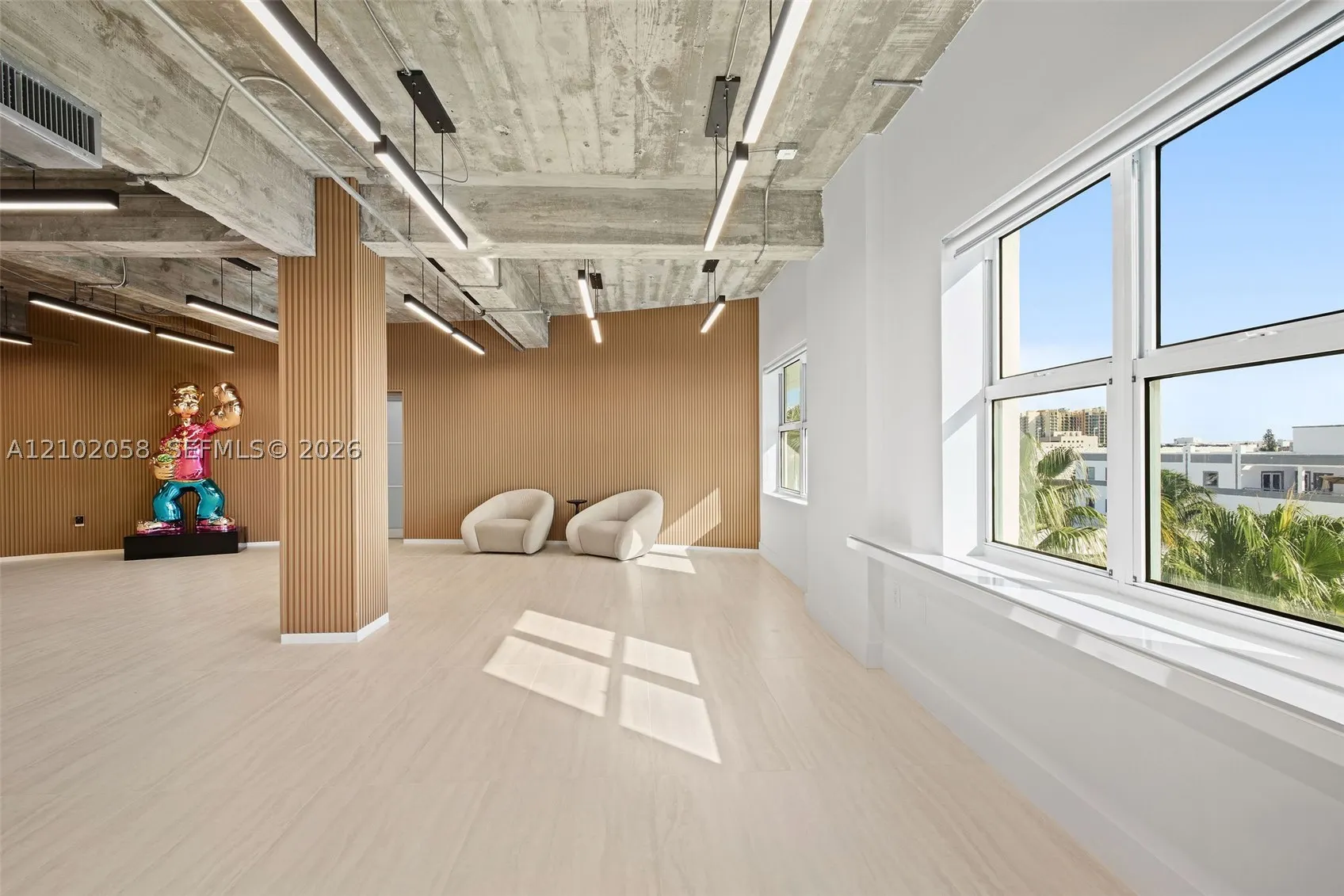 605 Lincoln Rd #500