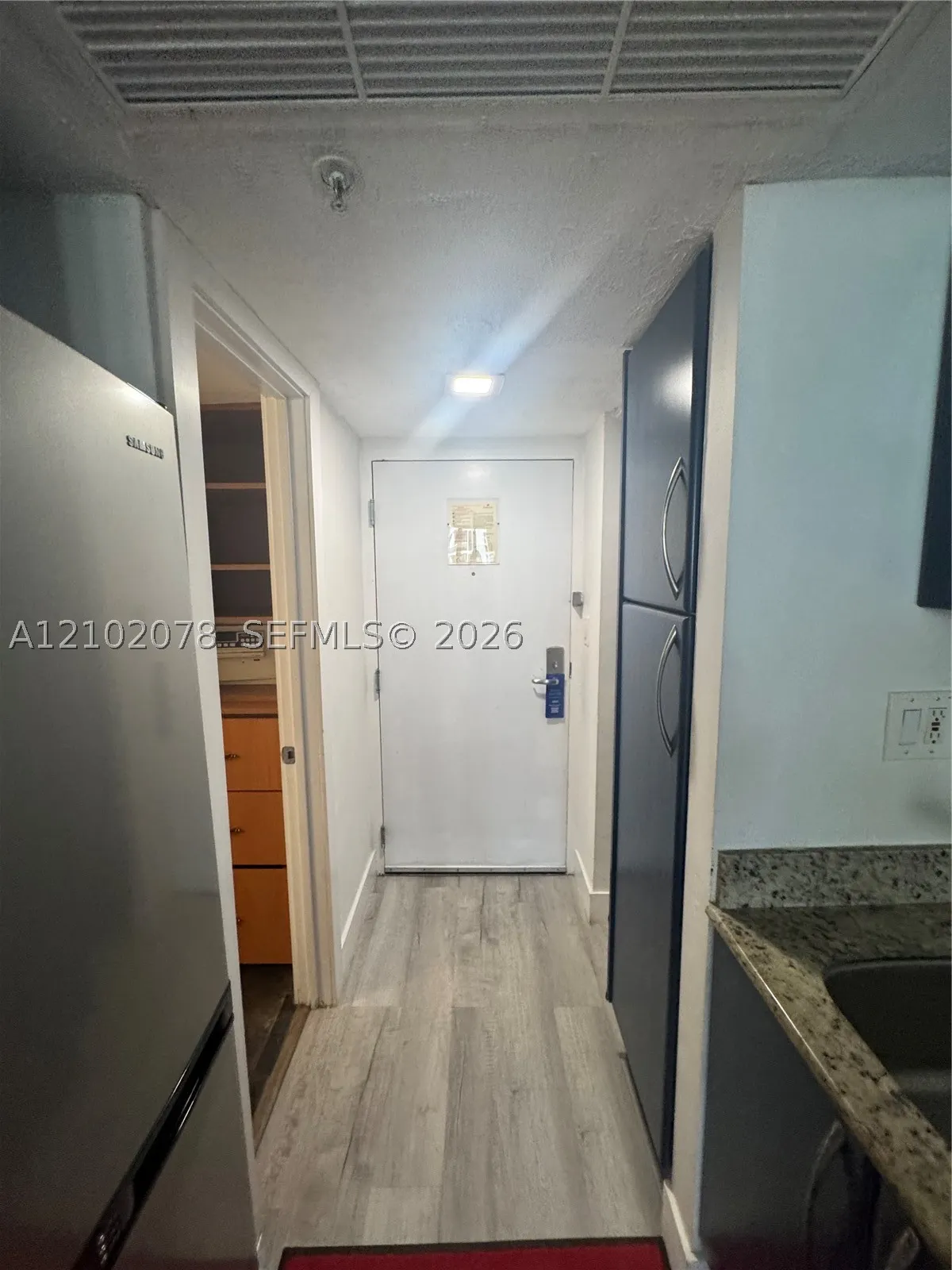 19201 Collins Ave #918