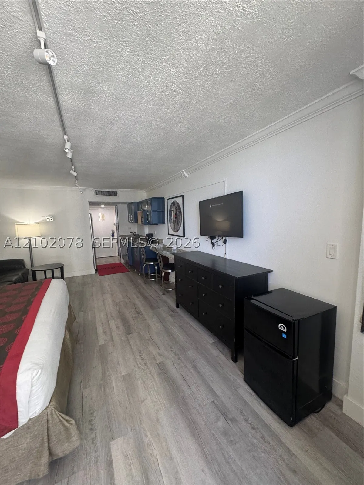19201 Collins Ave #918