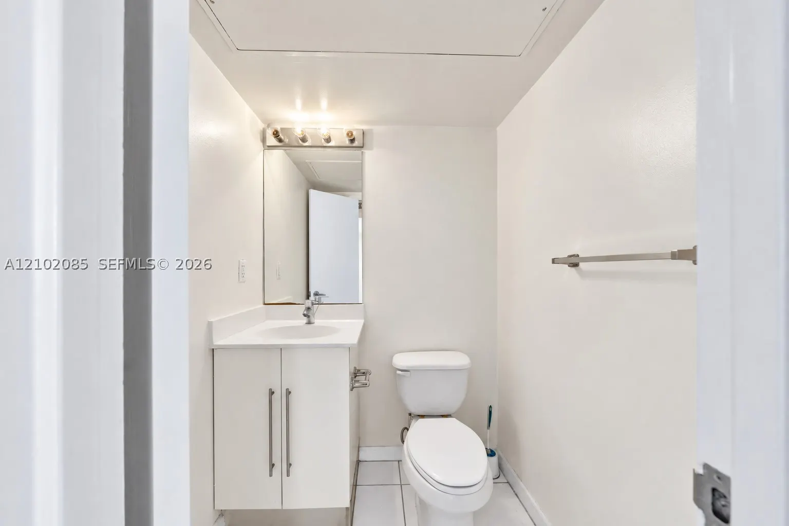 3000 S Ocean Dr #1208