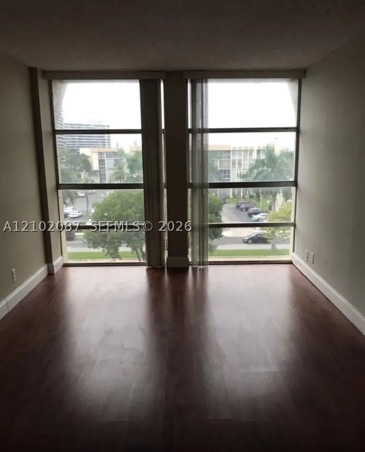 2101 Atlantic Shores Blvd #504