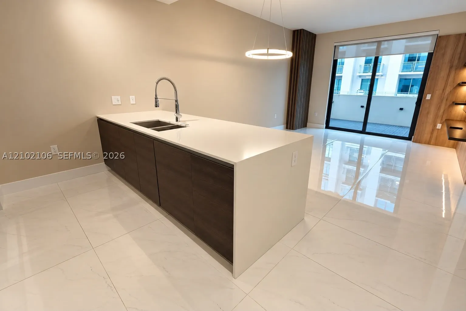 301 Altara Ave #403