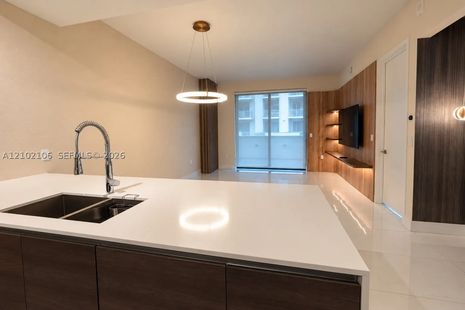 301 Altara Ave #403