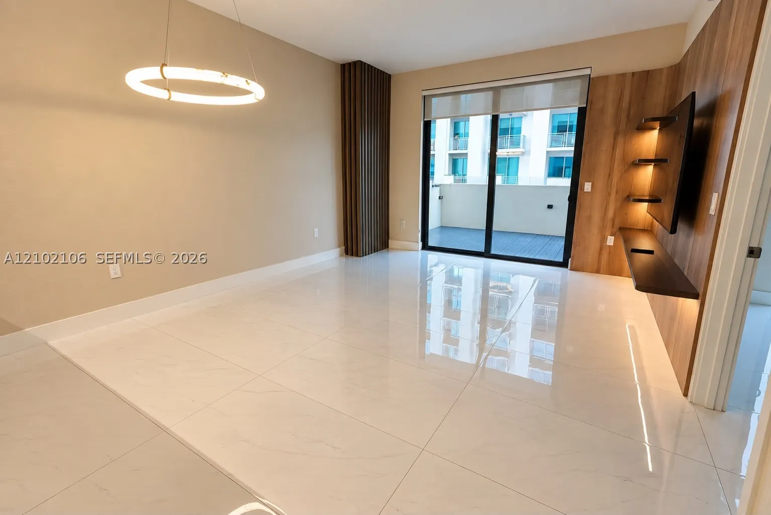 301 Altara Ave #403