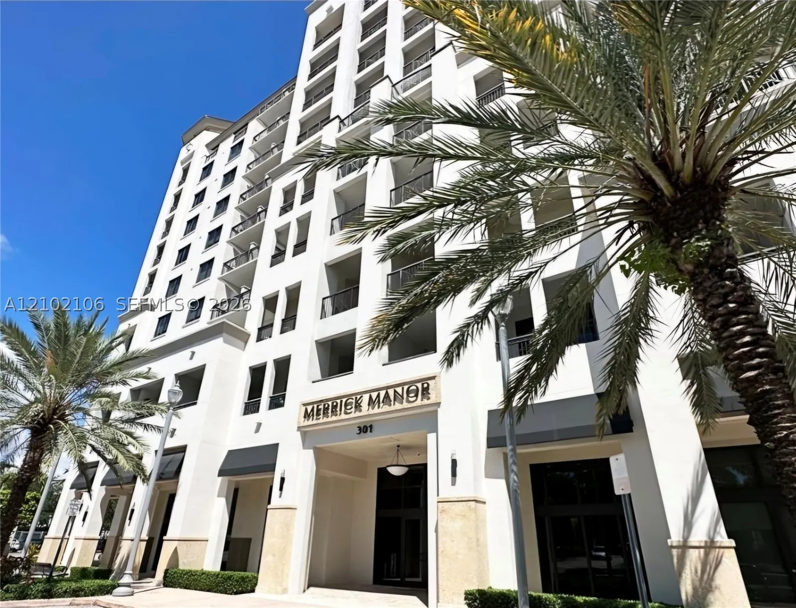 301 Altara Ave #403