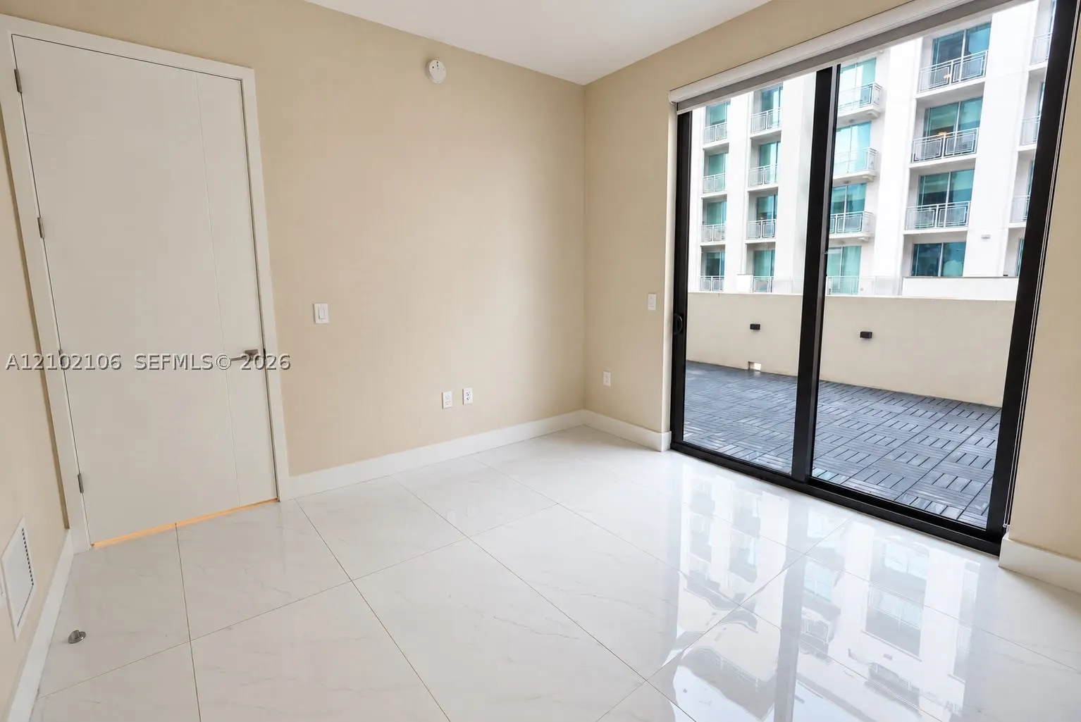 301 Altara Ave #403
