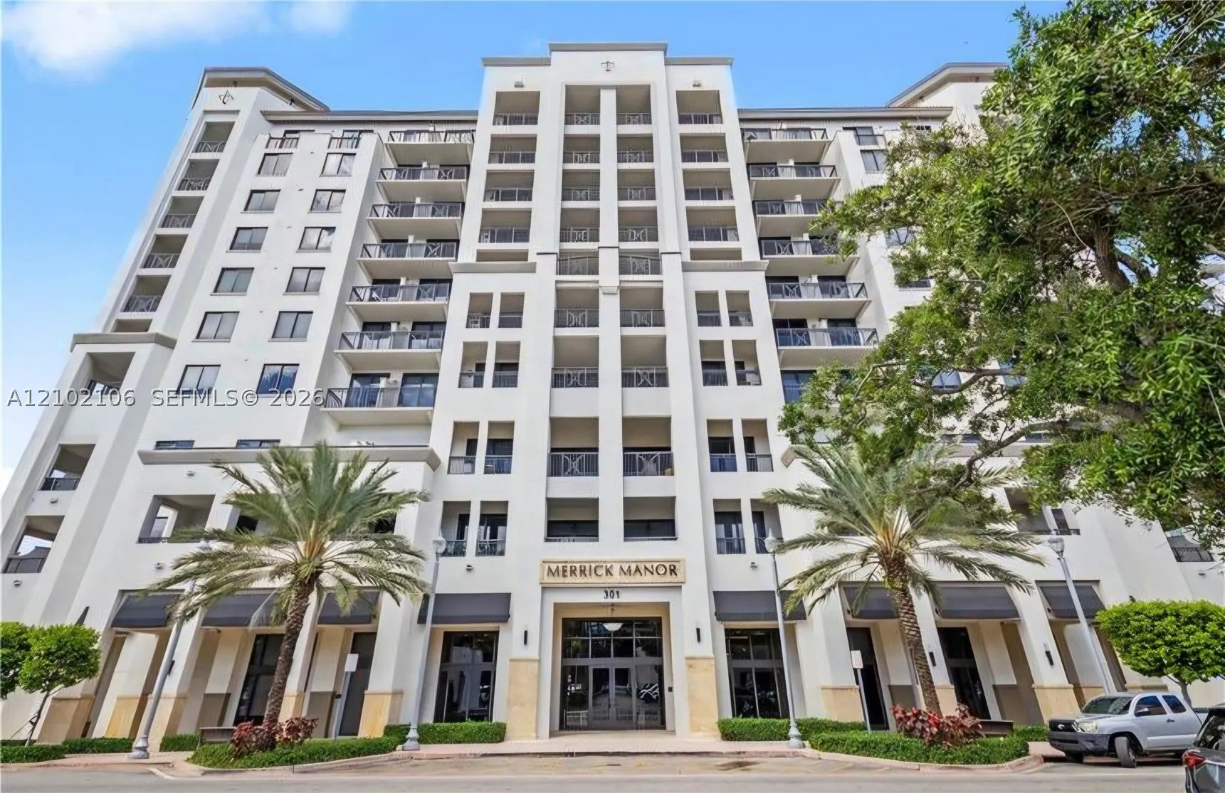 301 Altara Ave #403