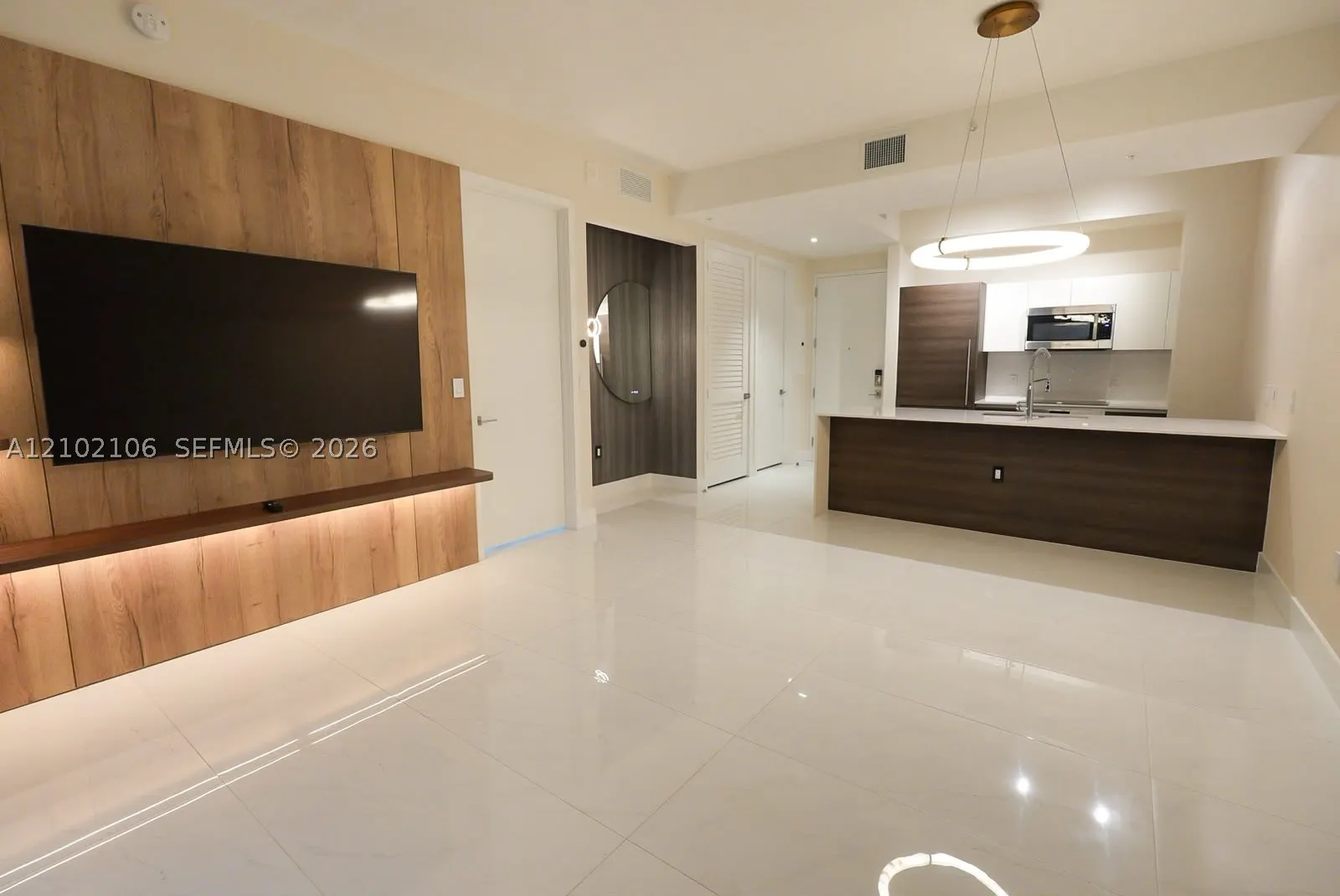 301 Altara Ave #403