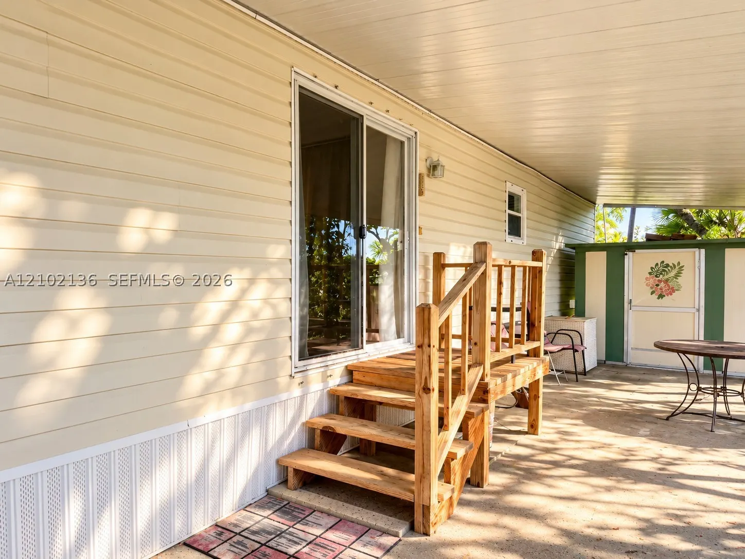 121 Eleuthera Dr