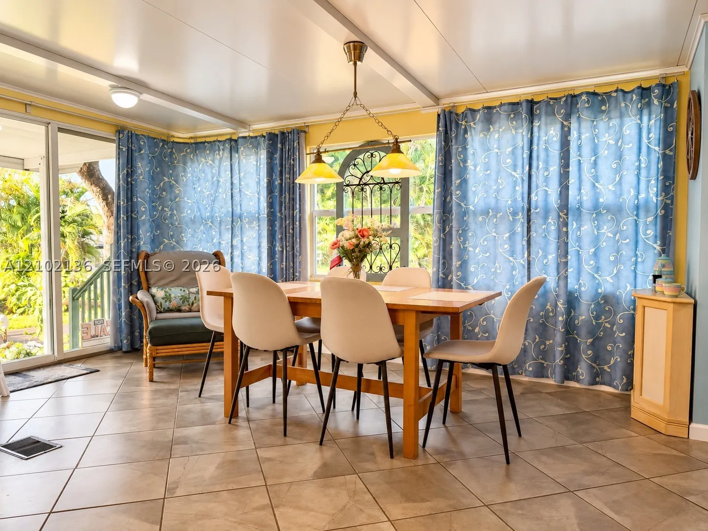 121 Eleuthera Dr