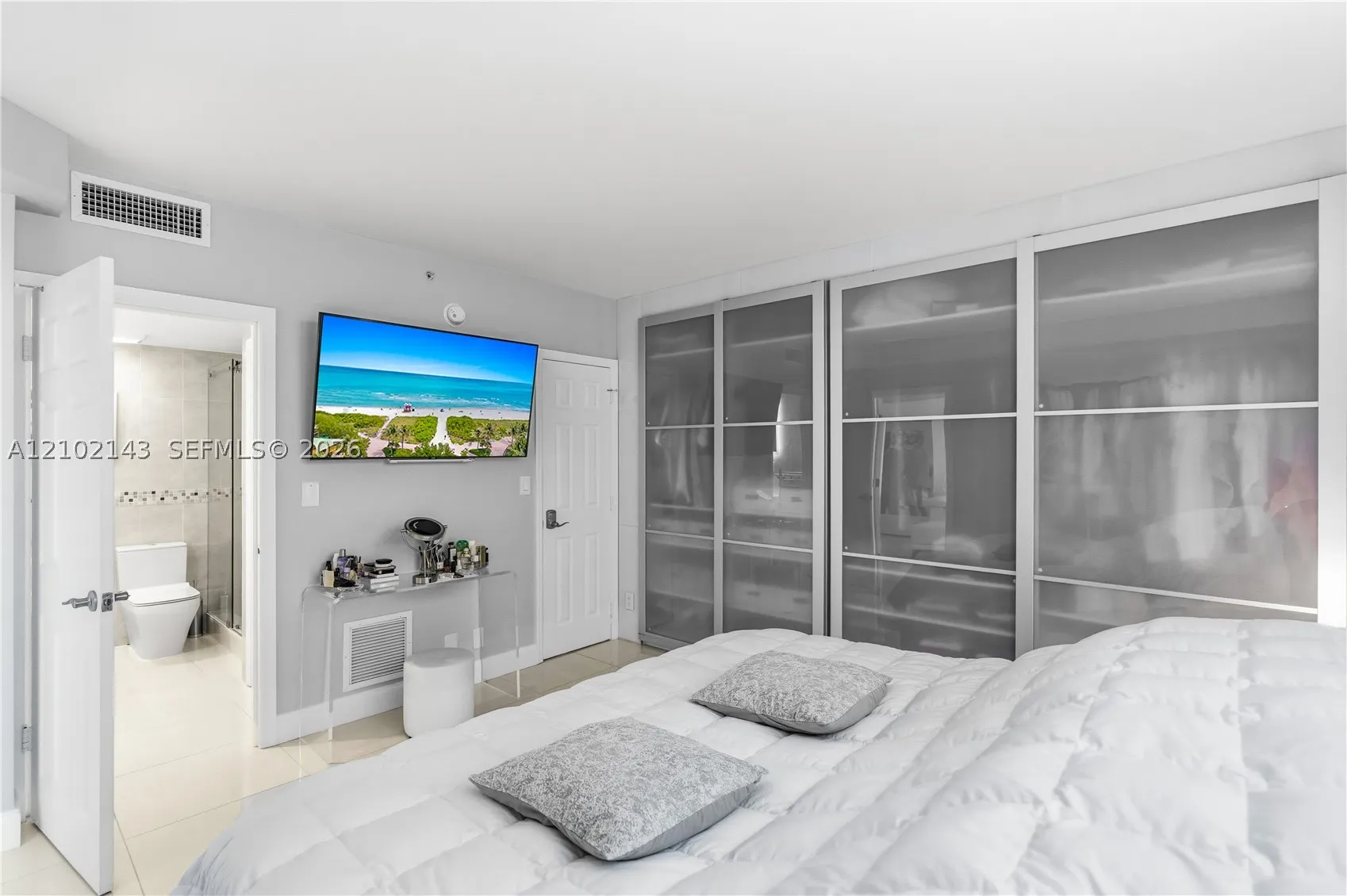 3001 S Ocean Dr #1023