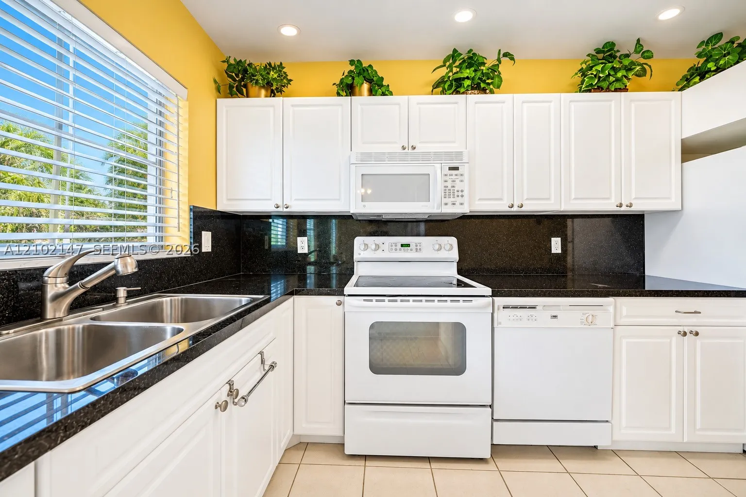 2400 S Ocean Dr #302