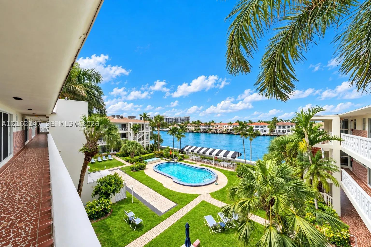 2400 S Ocean Dr #302