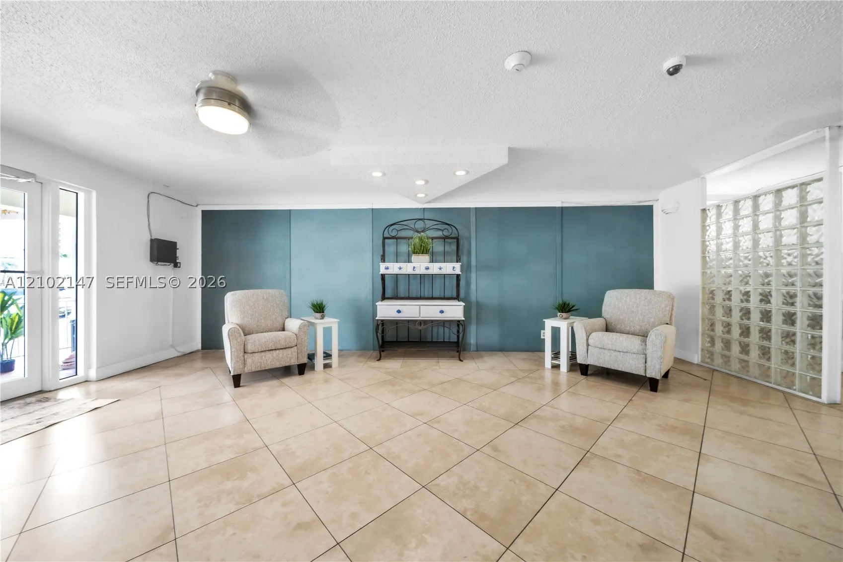 2400 S Ocean Dr #302
