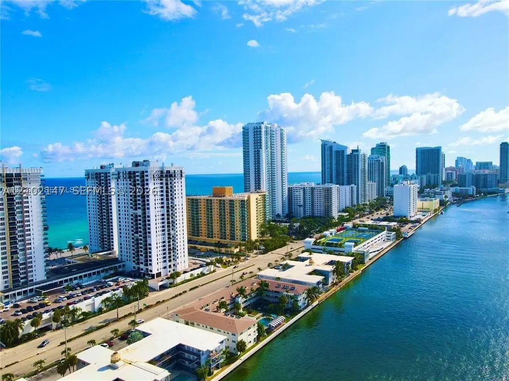 2400 S Ocean Dr #302