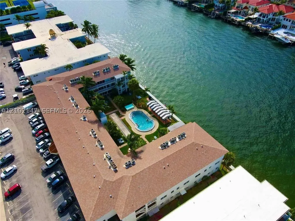 2400 S Ocean Dr #302