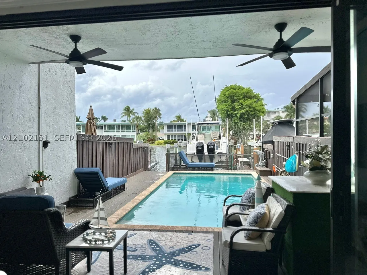 424 Hendricks Isle #7