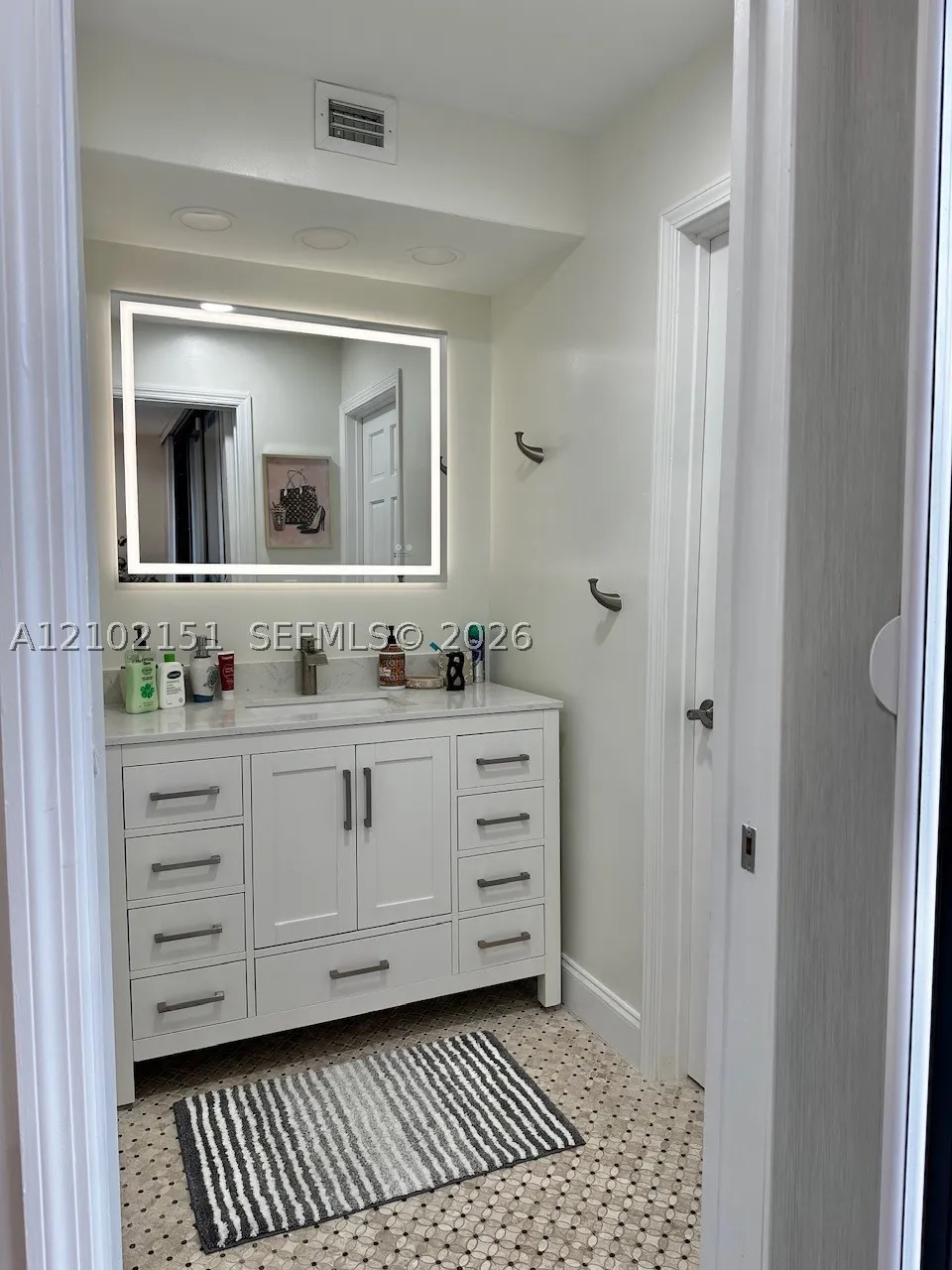 424 Hendricks Isle #7