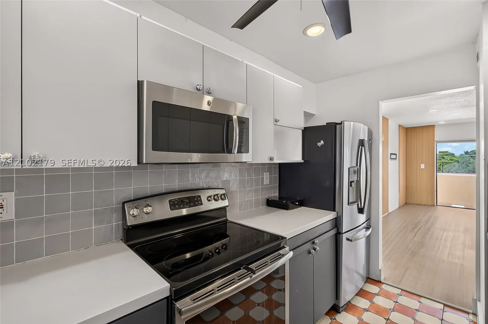 525 Coral Way #403