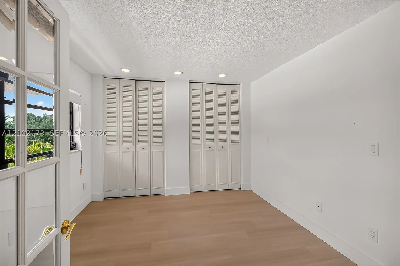 525 Coral Way #403