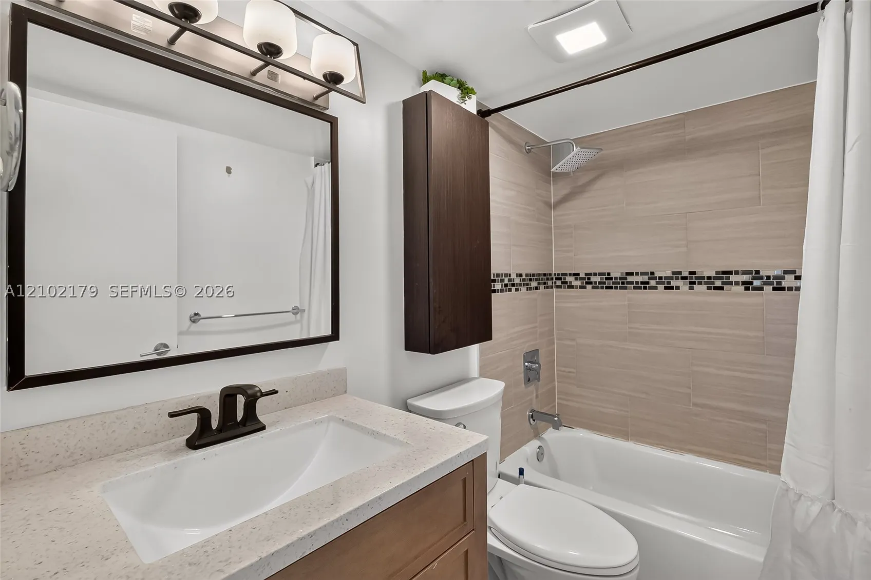 525 Coral Way #403