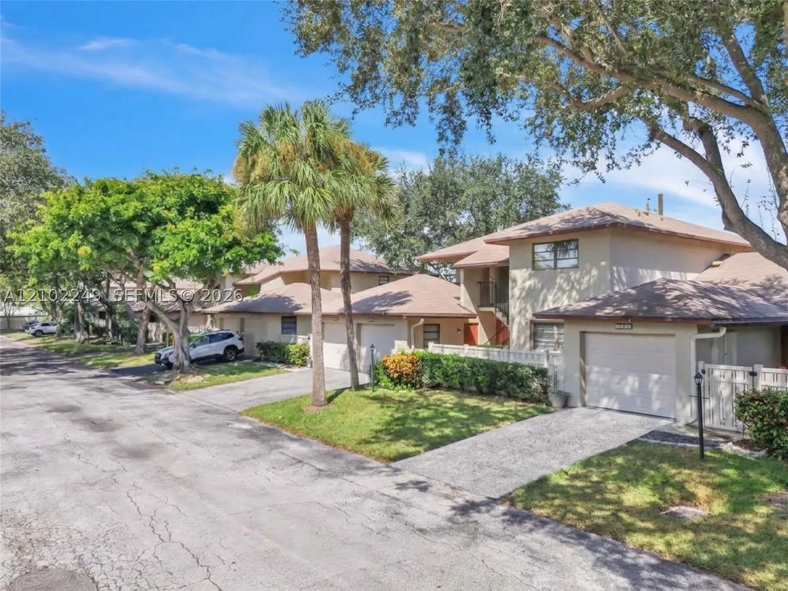 1769 NE 40th Pl #505