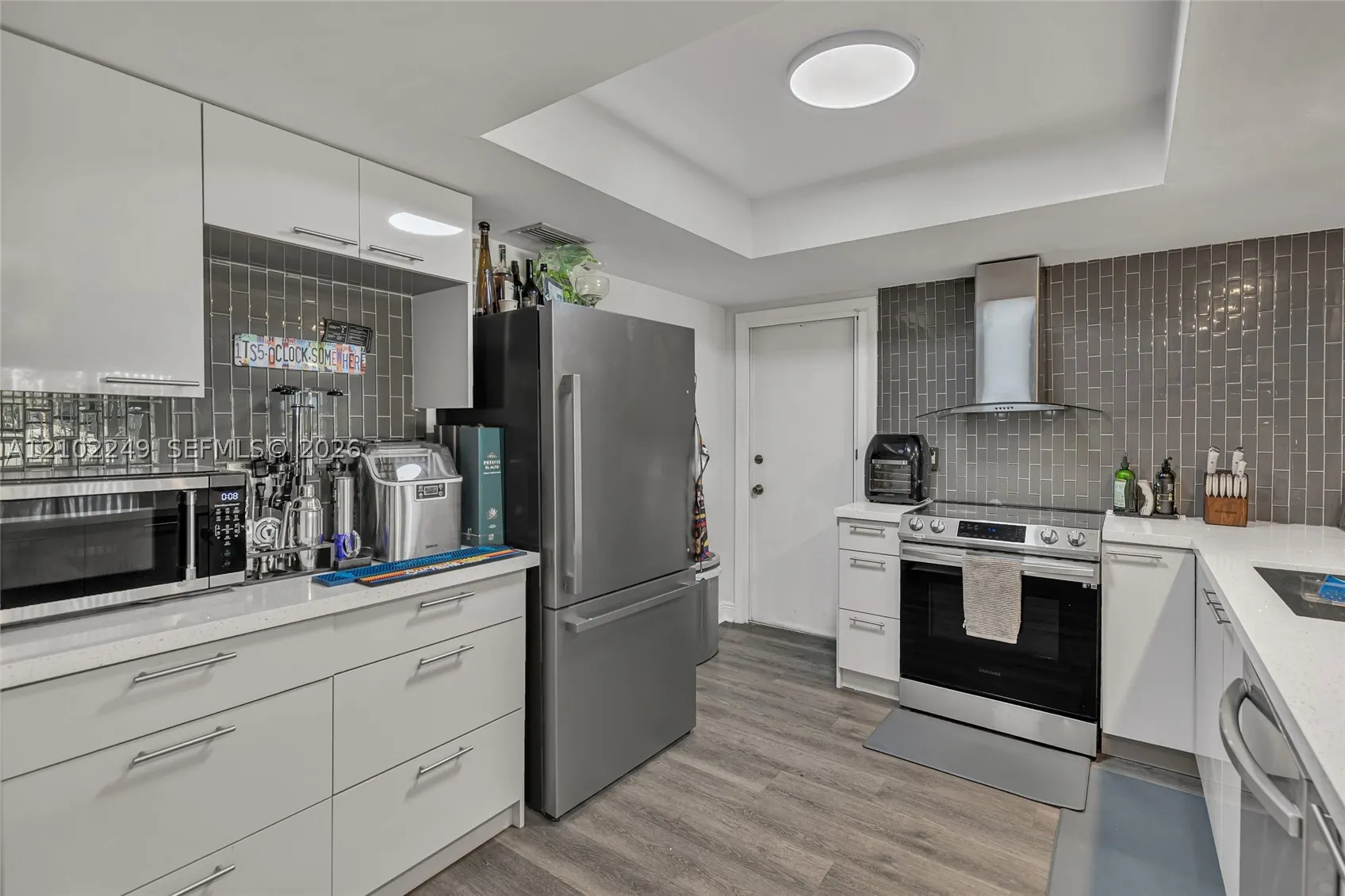 1769 NE 40th Pl #505