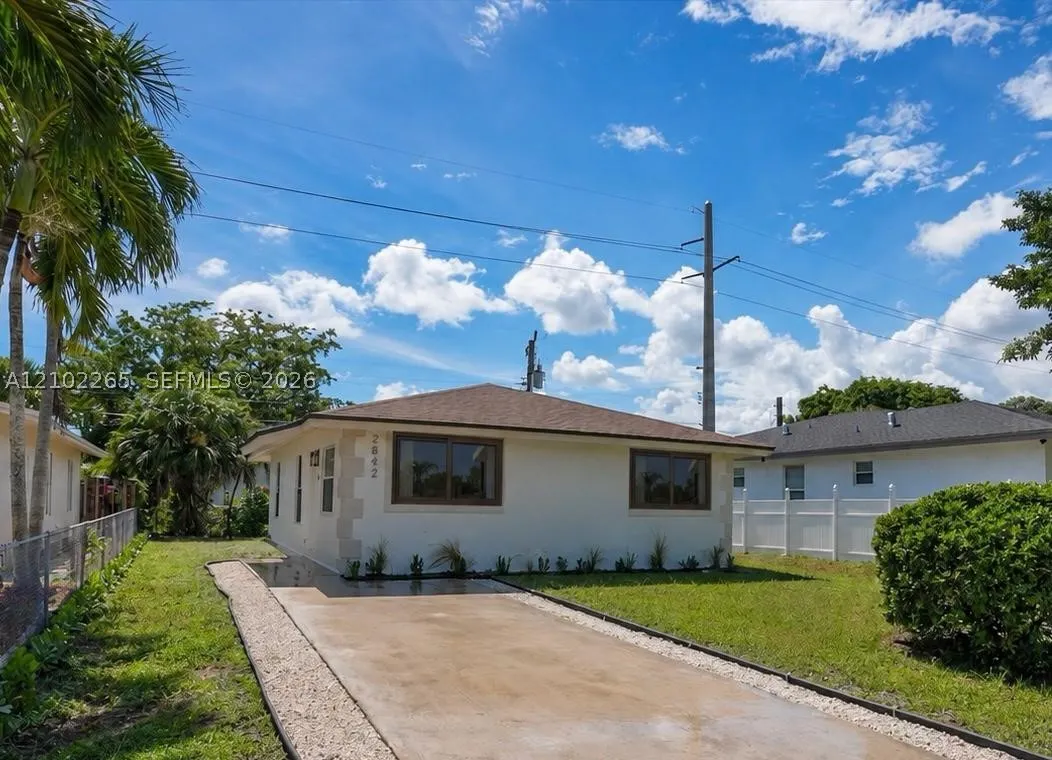 2842 NW 9th Pl