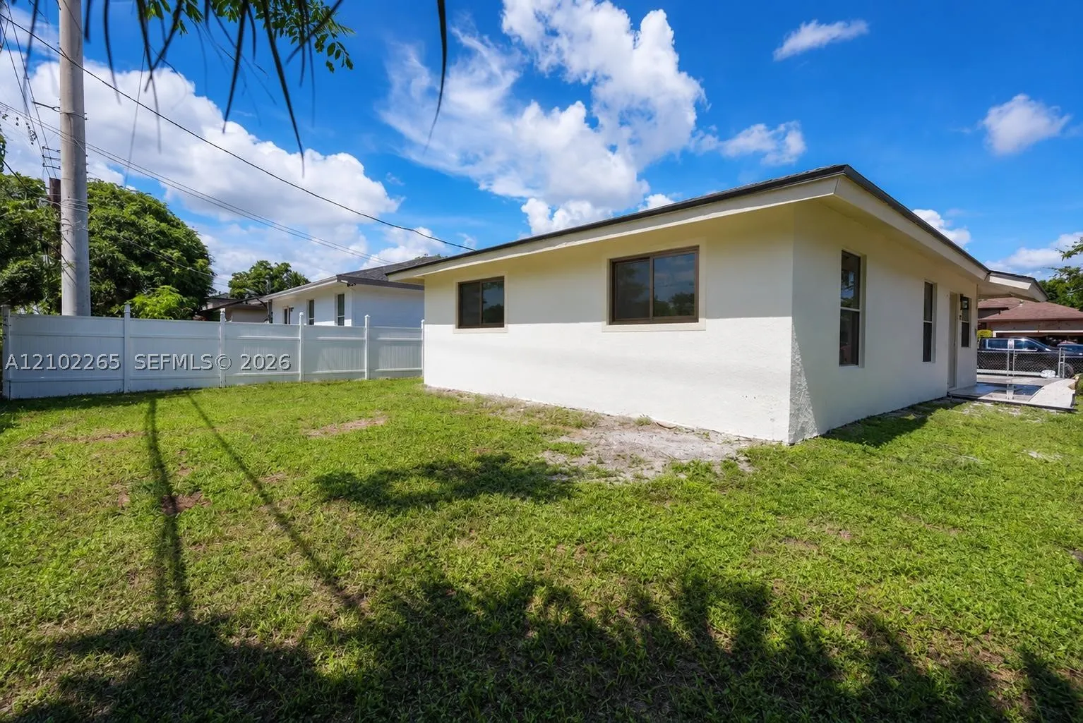 2842 NW 9th Pl