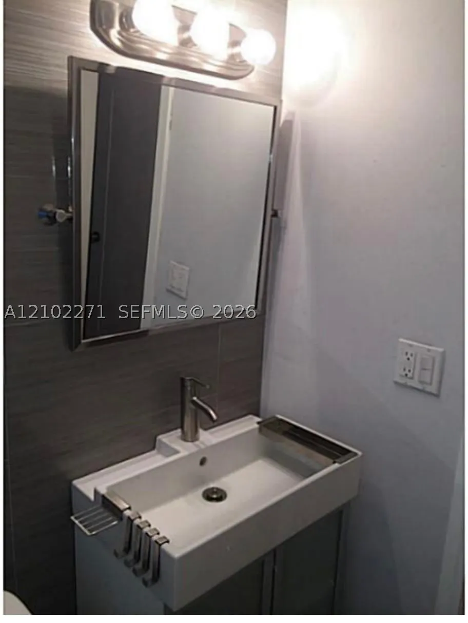 1218 Drexel Ave #103