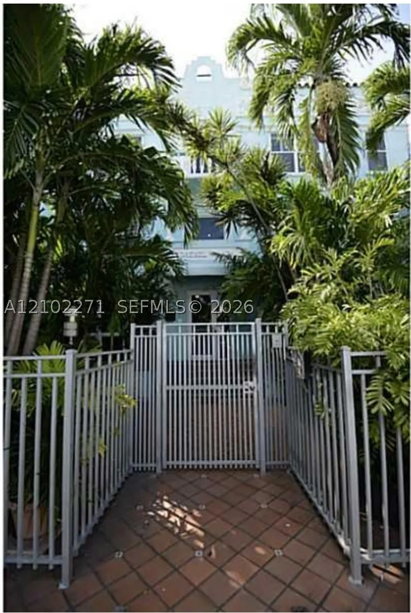 1218 Drexel Ave #103
