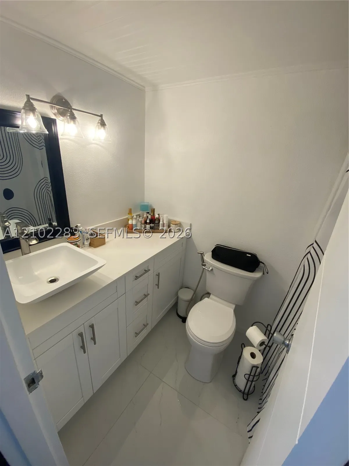1000 West Avenue #531