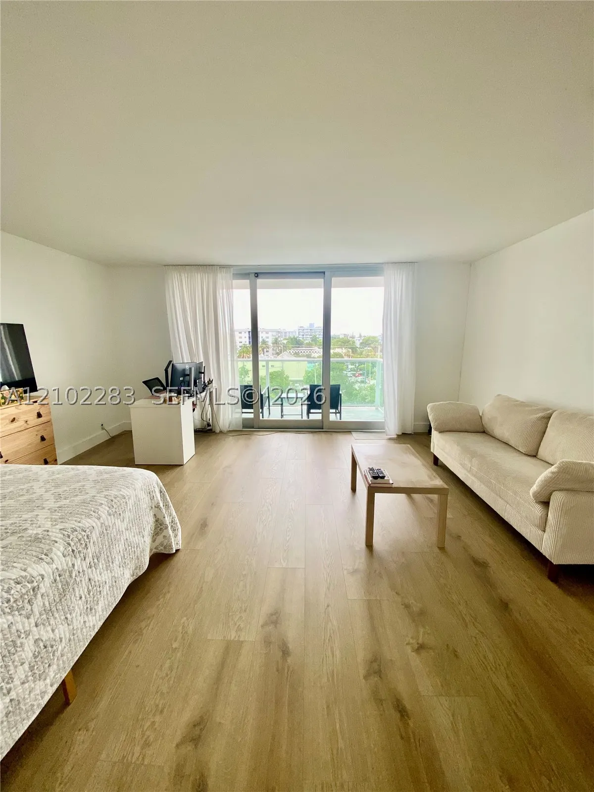 1000 West Avenue #531