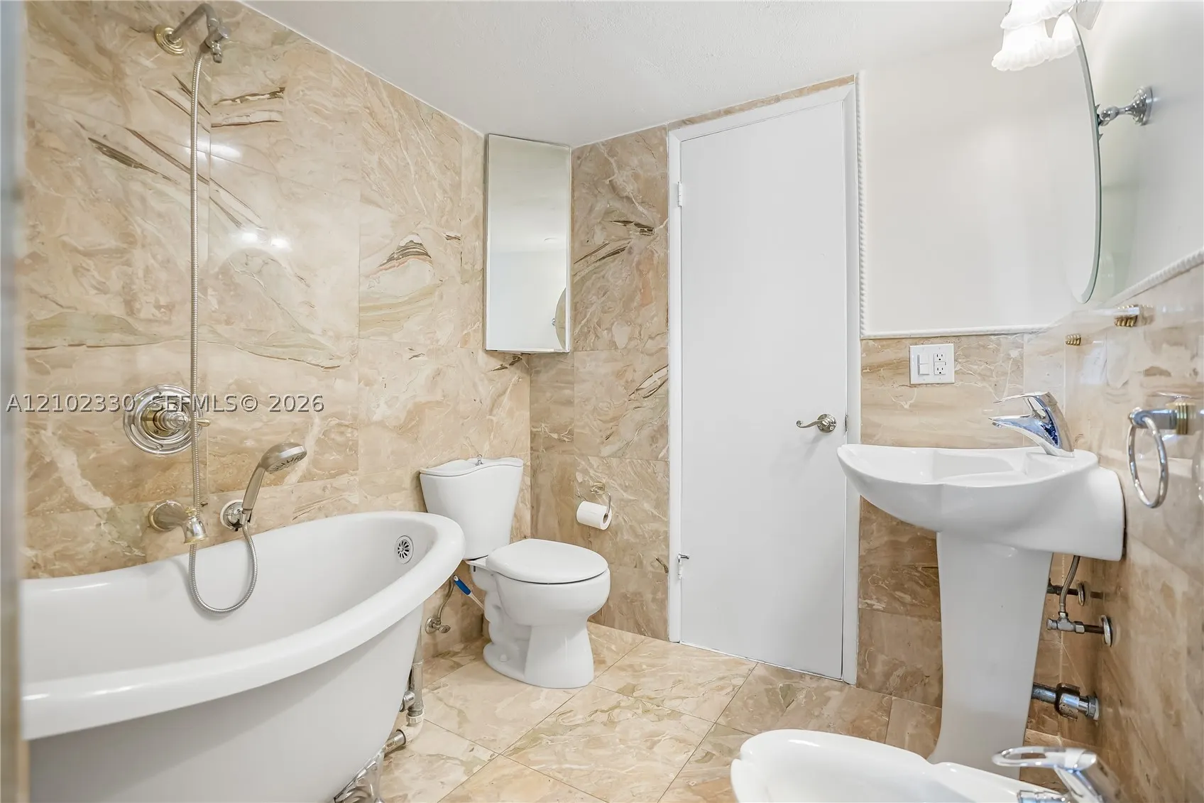 1630 N Ocean Blvd #215