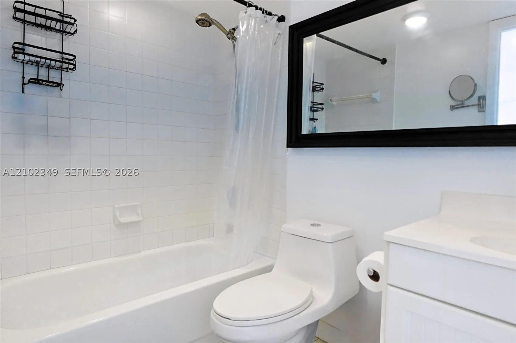 2600 Collins Ave #308