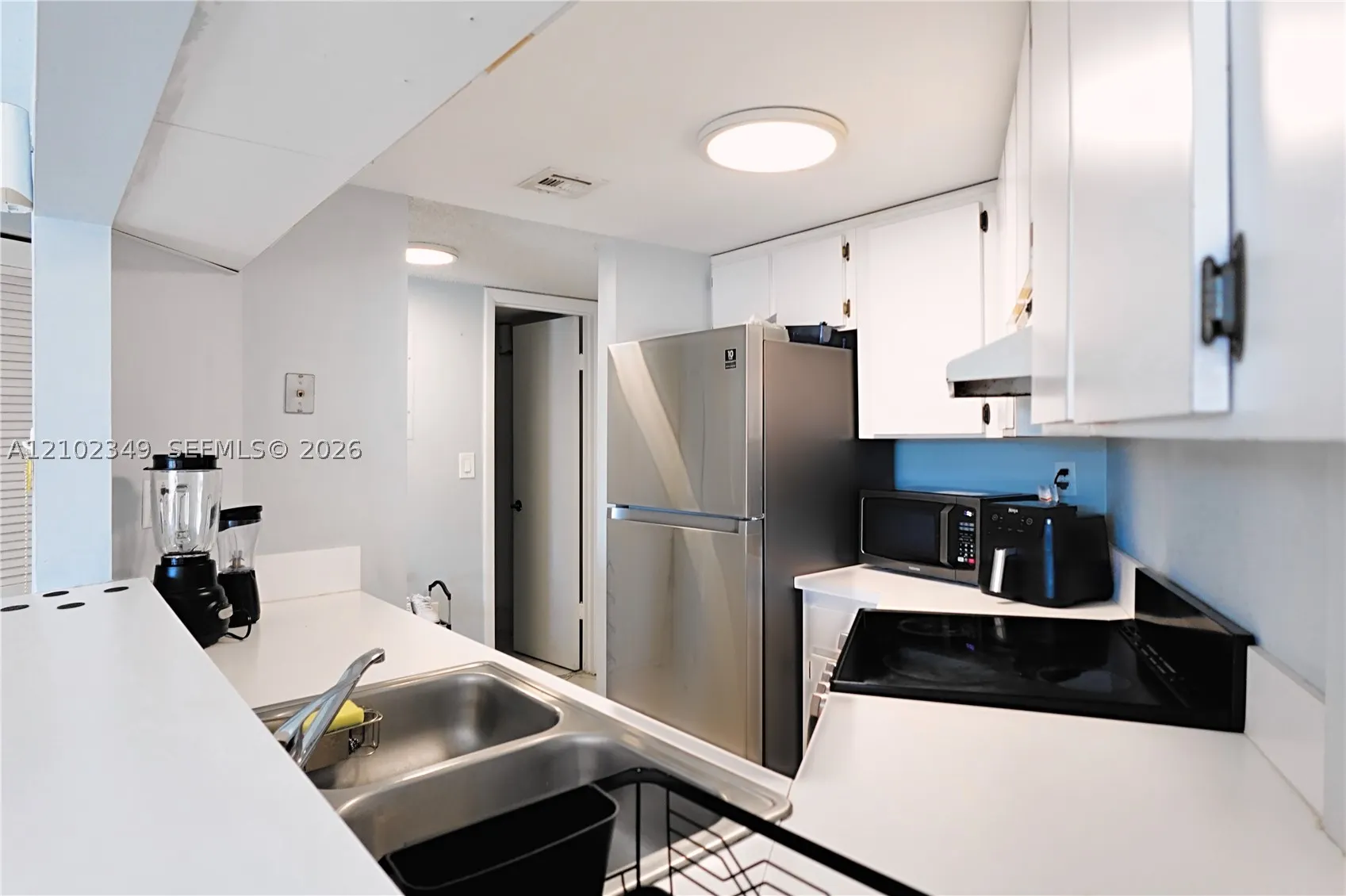 2600 Collins Ave #308