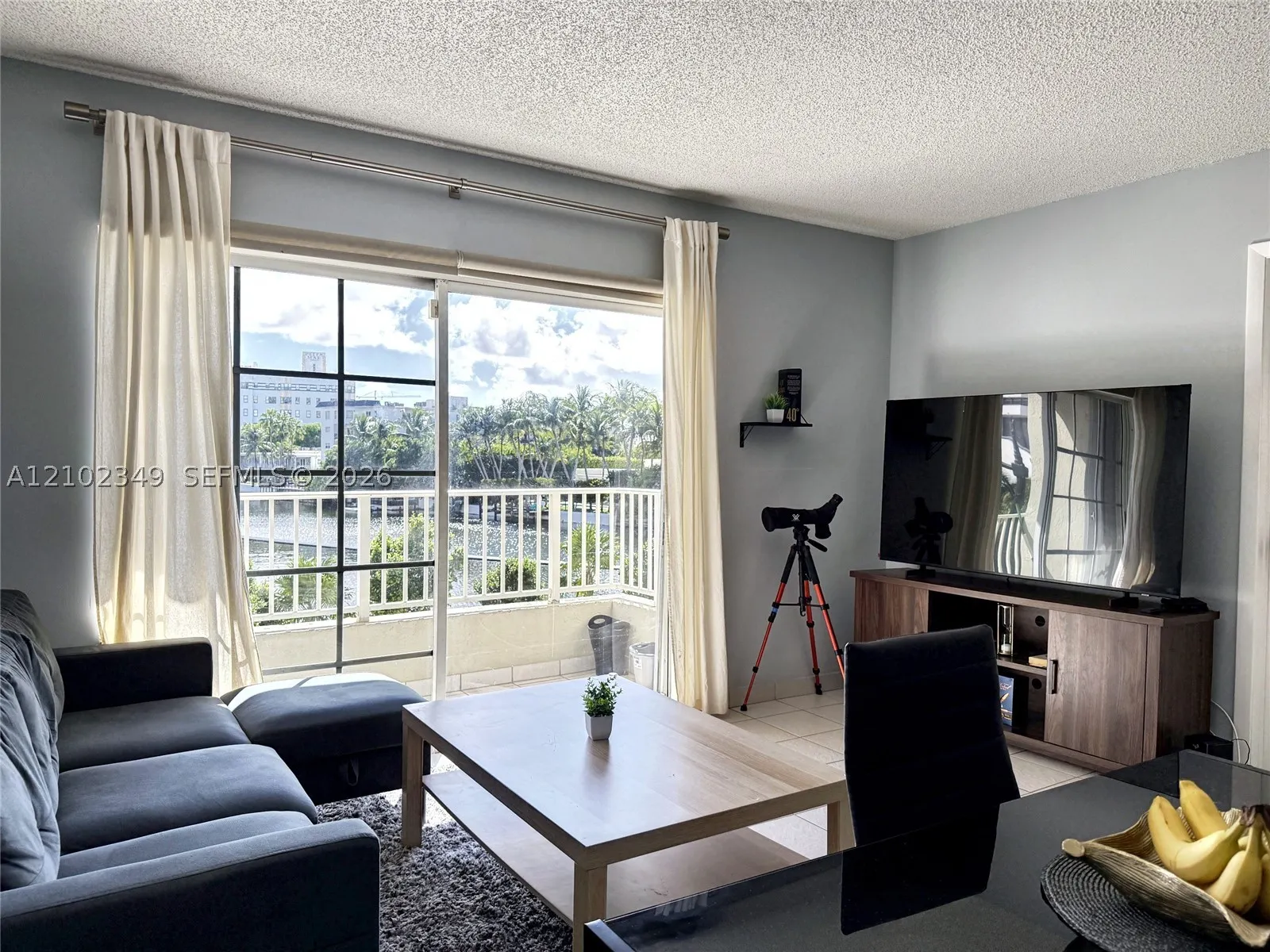 2600 Collins Ave #308