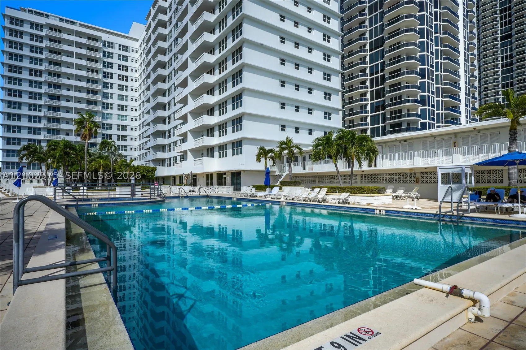 4747 Collins Ave #1506