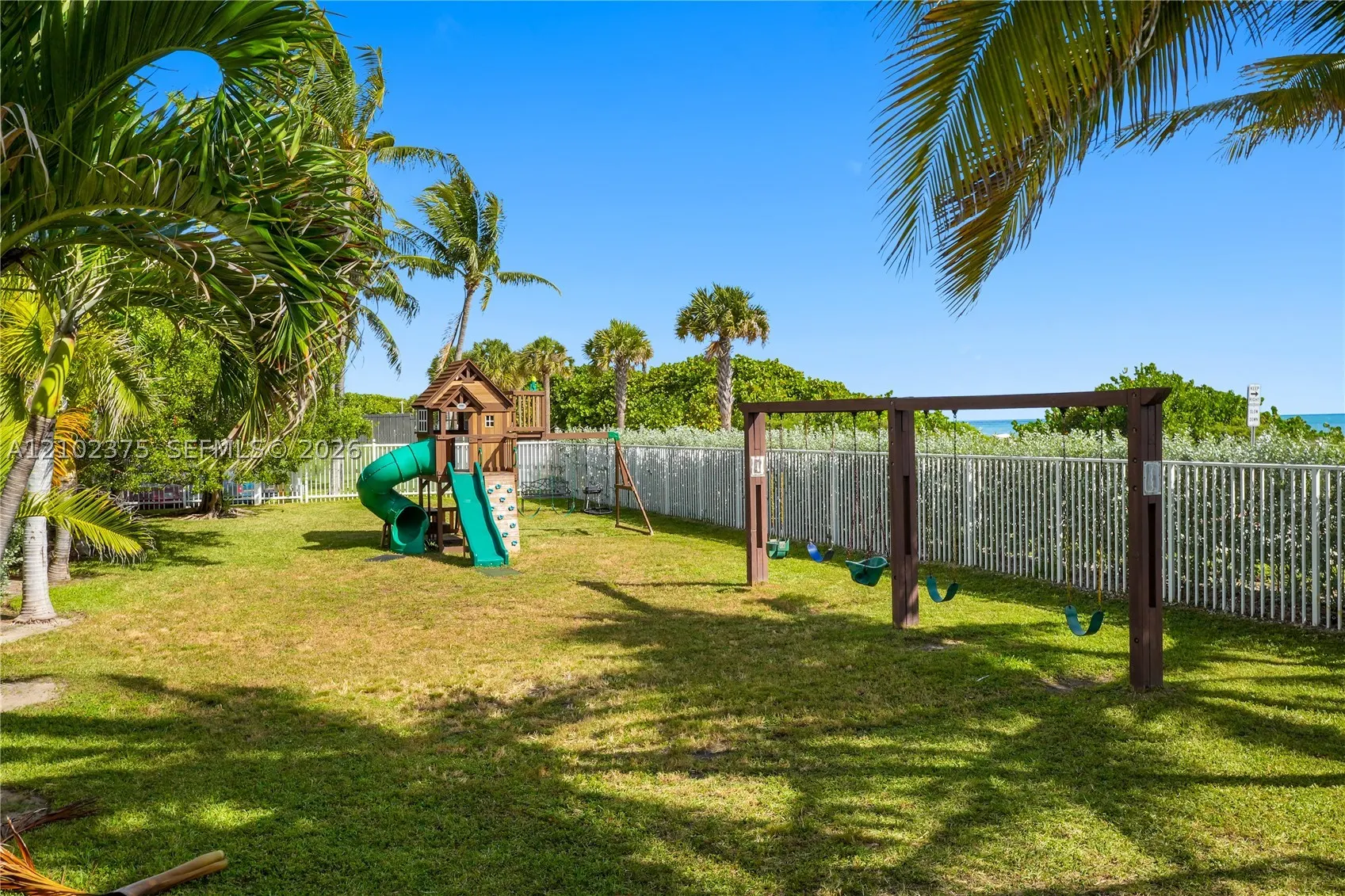 4747 Collins Ave #1506