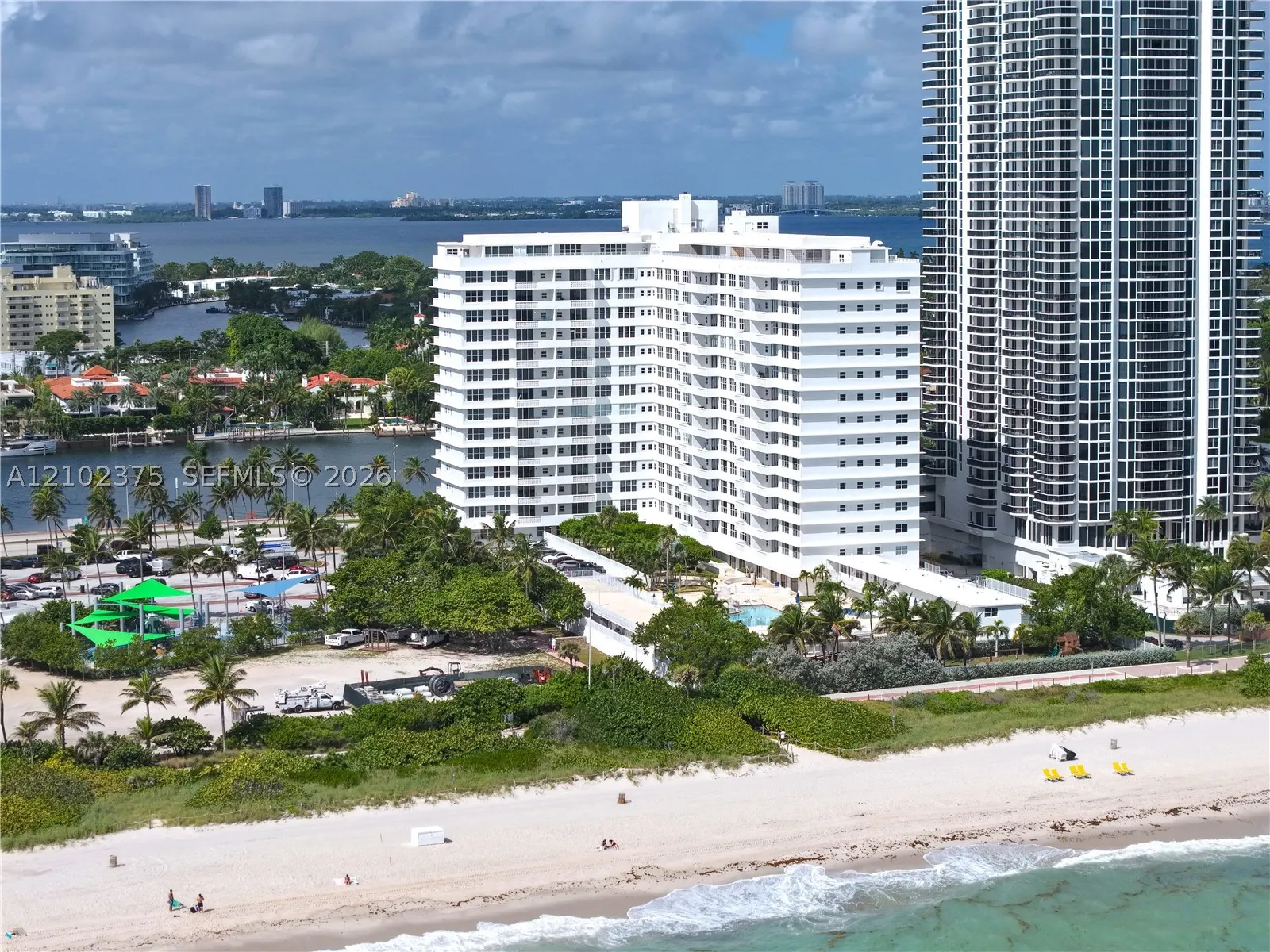 4747 Collins Ave #1506