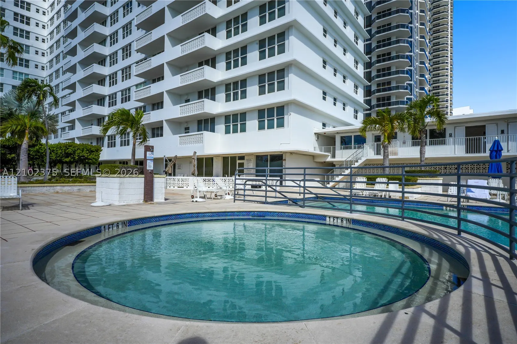 4747 Collins Ave #1506
