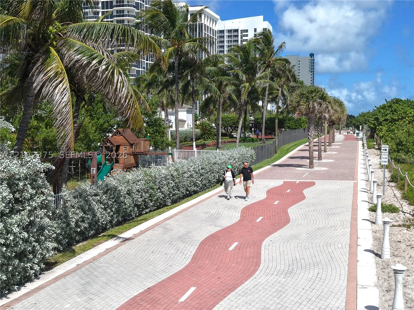 4747 Collins Ave #1506