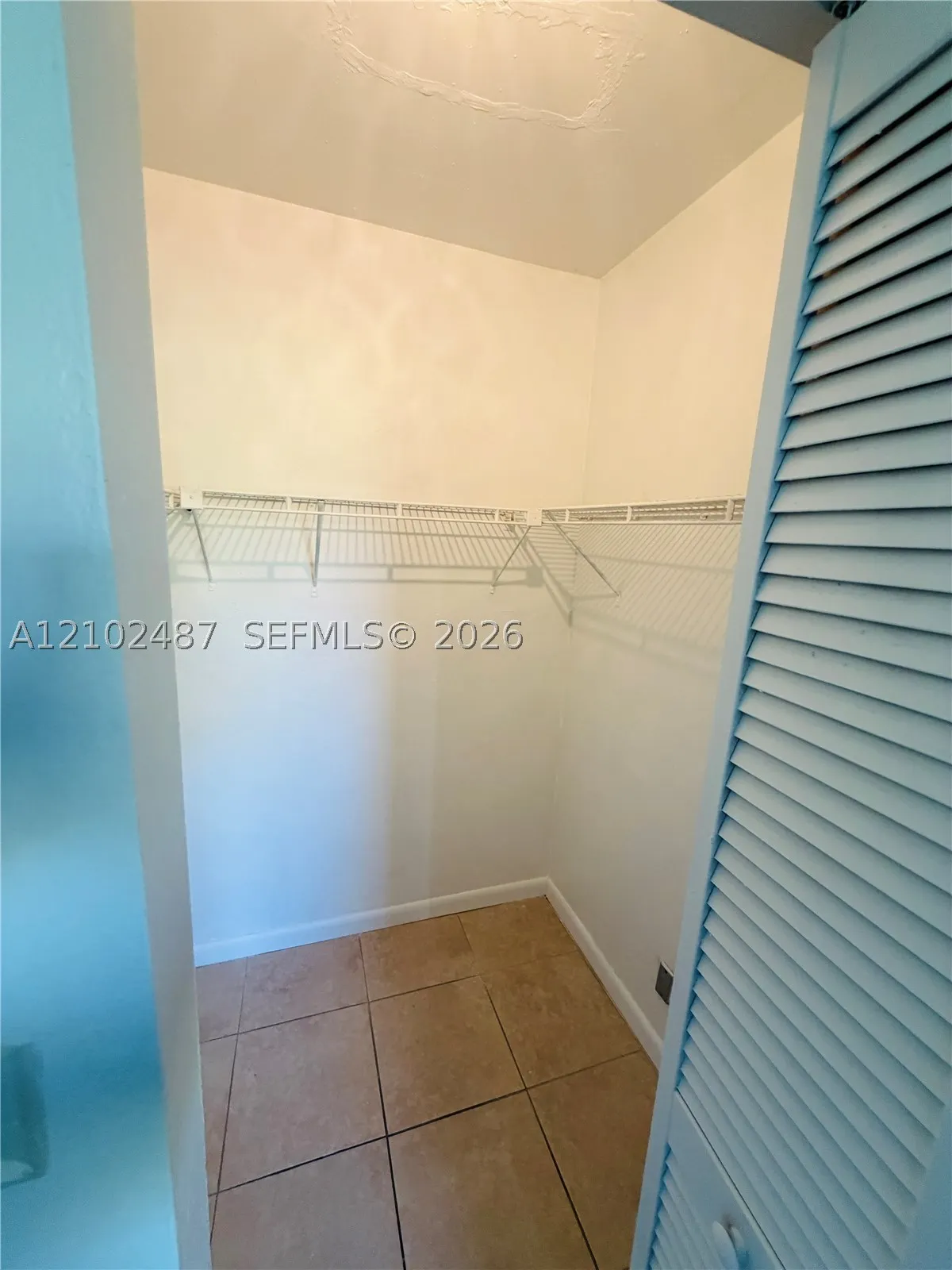 601 NW 42ND CT #204