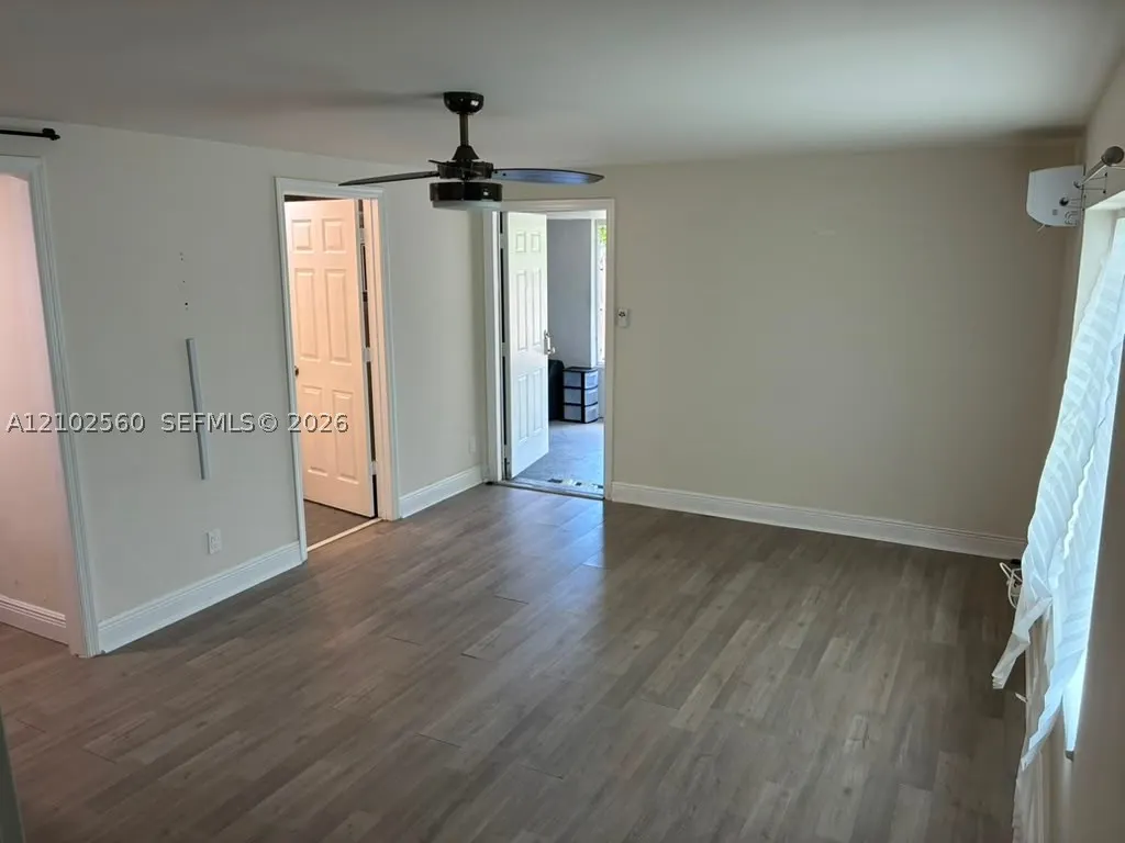 3700 NE 13th Ter