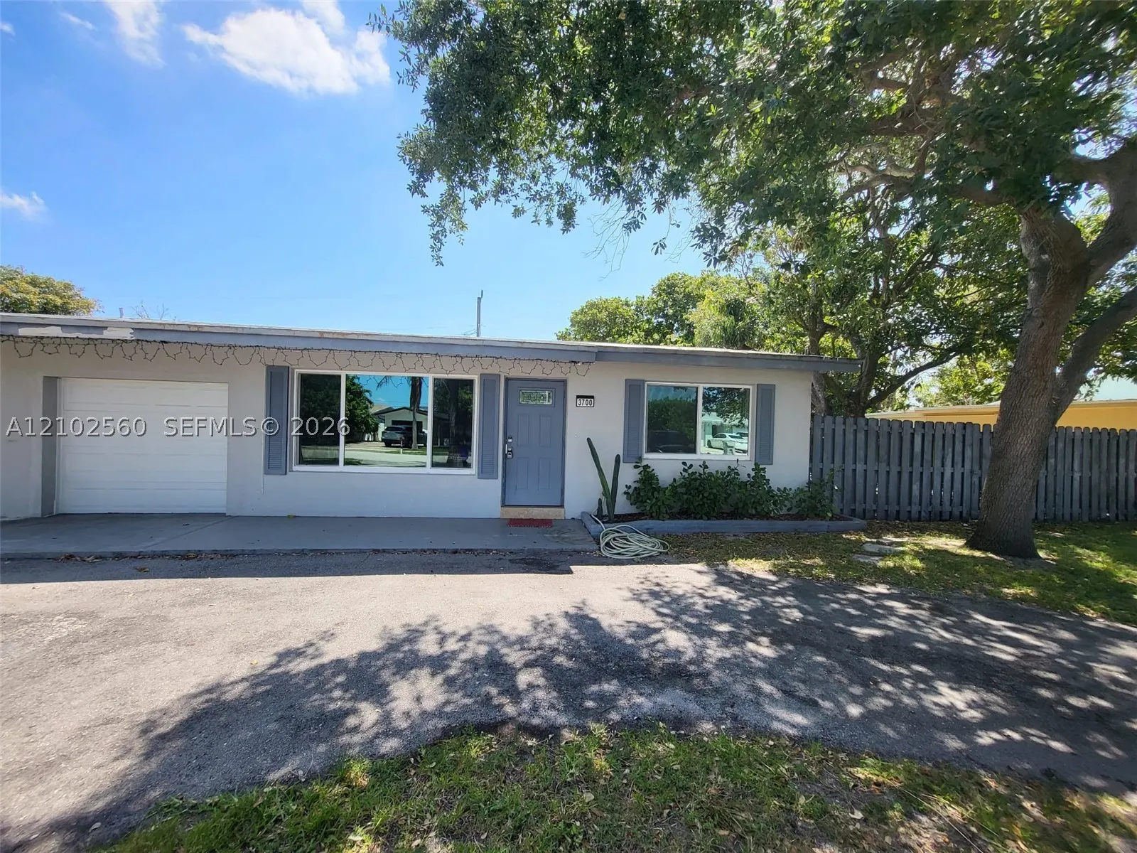 3700 NE 13th Ter