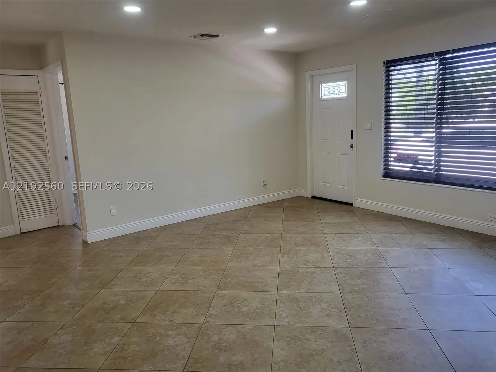 3700 NE 13th Ter