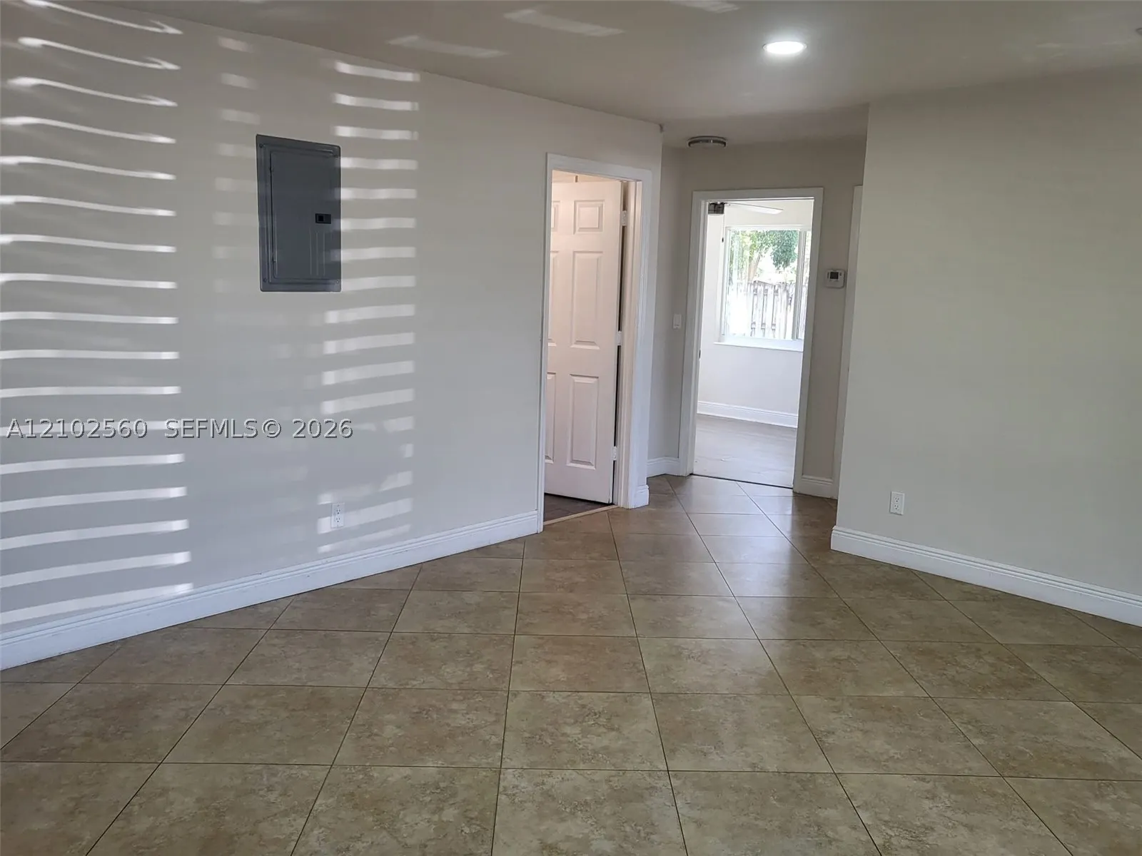 3700 NE 13th Ter
