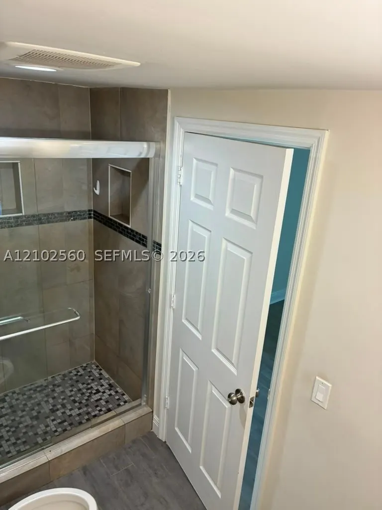 3700 NE 13th Ter