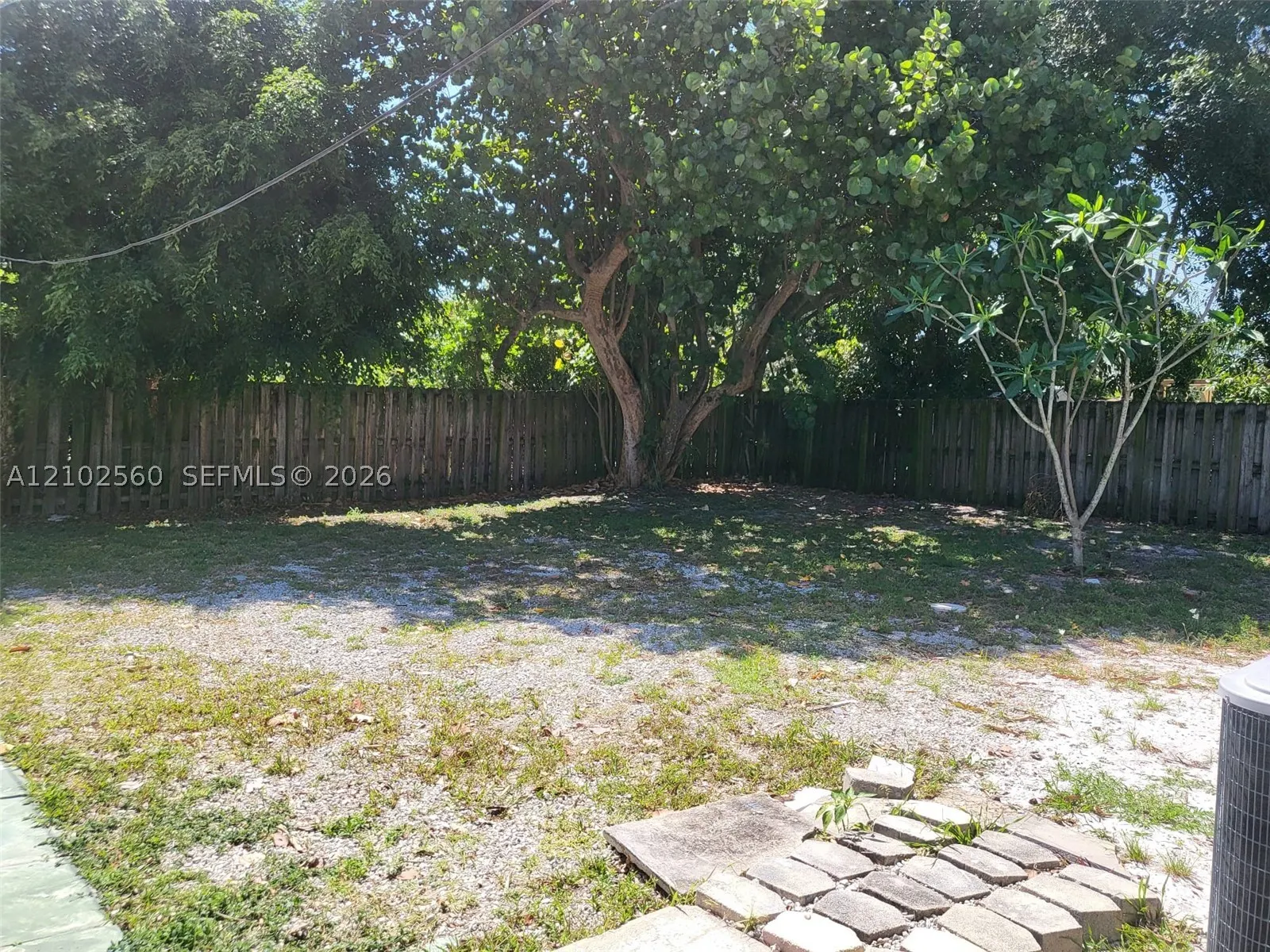 3700 NE 13th Ter