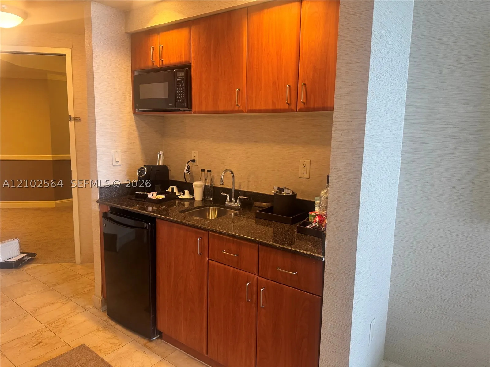 18001 Collins Ave #808